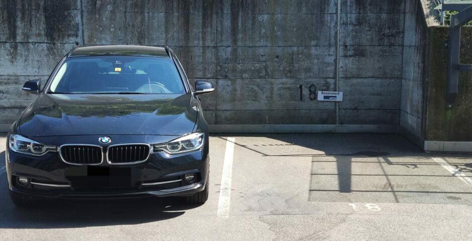 MTS Metallbaubeschläge_Filiale St. Gallen_Aussenansicht_Parkplatz